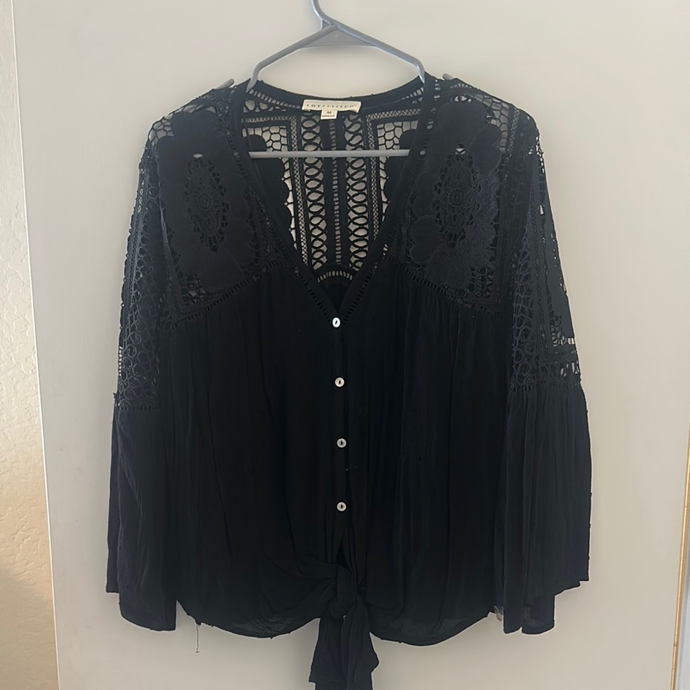 Chic Black Lace Women's Blouse